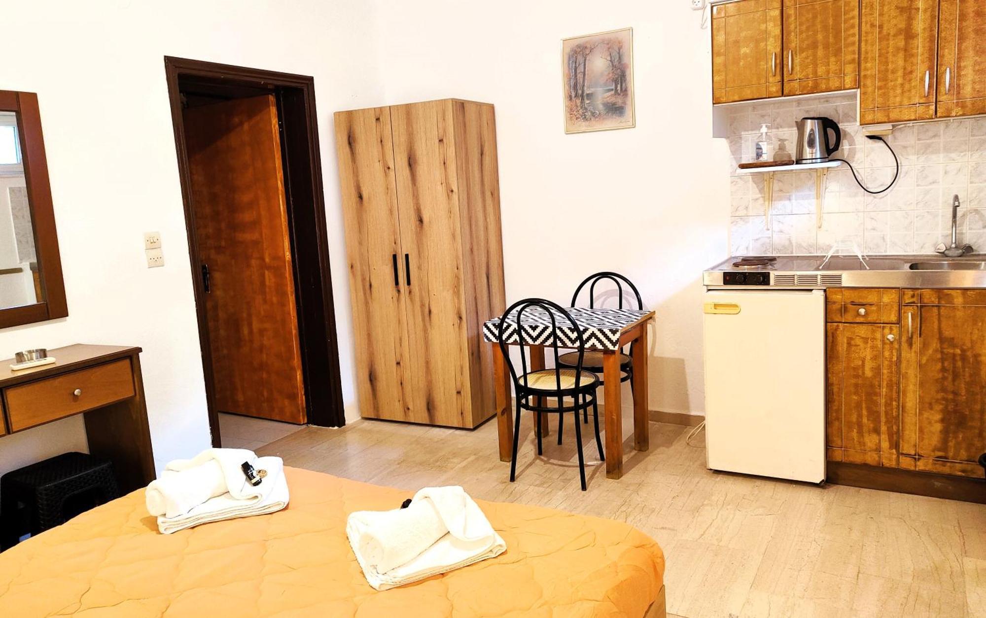 Eleni Apartments Sant George Beach Агиос-Георгиос Экстерьер фото
